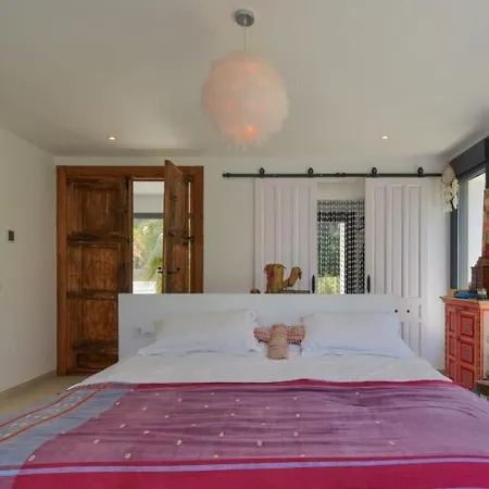 בית נופש Casa Para Grande Familias מארבלה